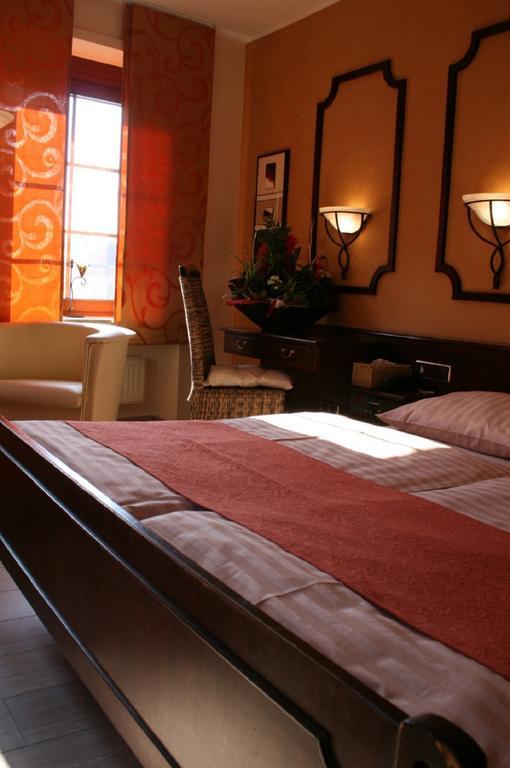 Le Pavillon Hotell Echternach Exteriör bild